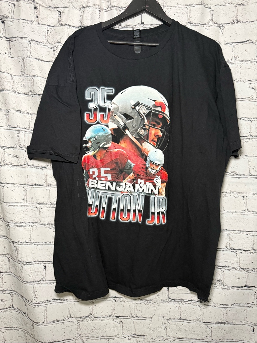 Black graphic Benjamin Button Jr. tee. Size 3X